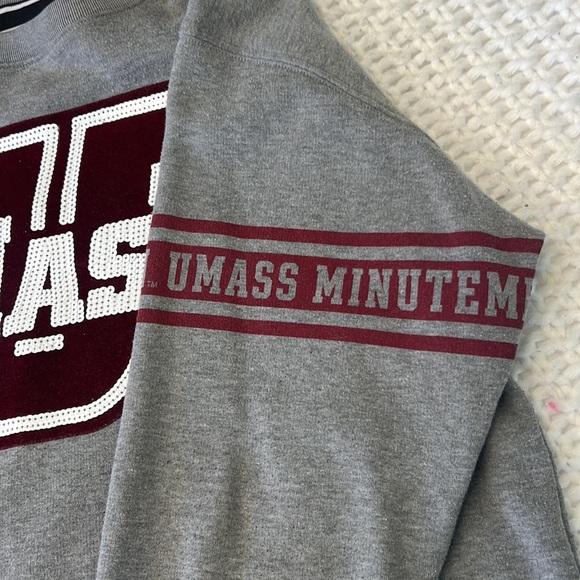 Umass Amherst Sweatshirt - Picture 5 of 7
